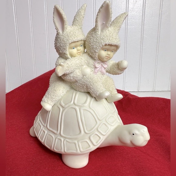Vintage Snowbabies riding a turtle figurine(1995) - Picture 10 of 12